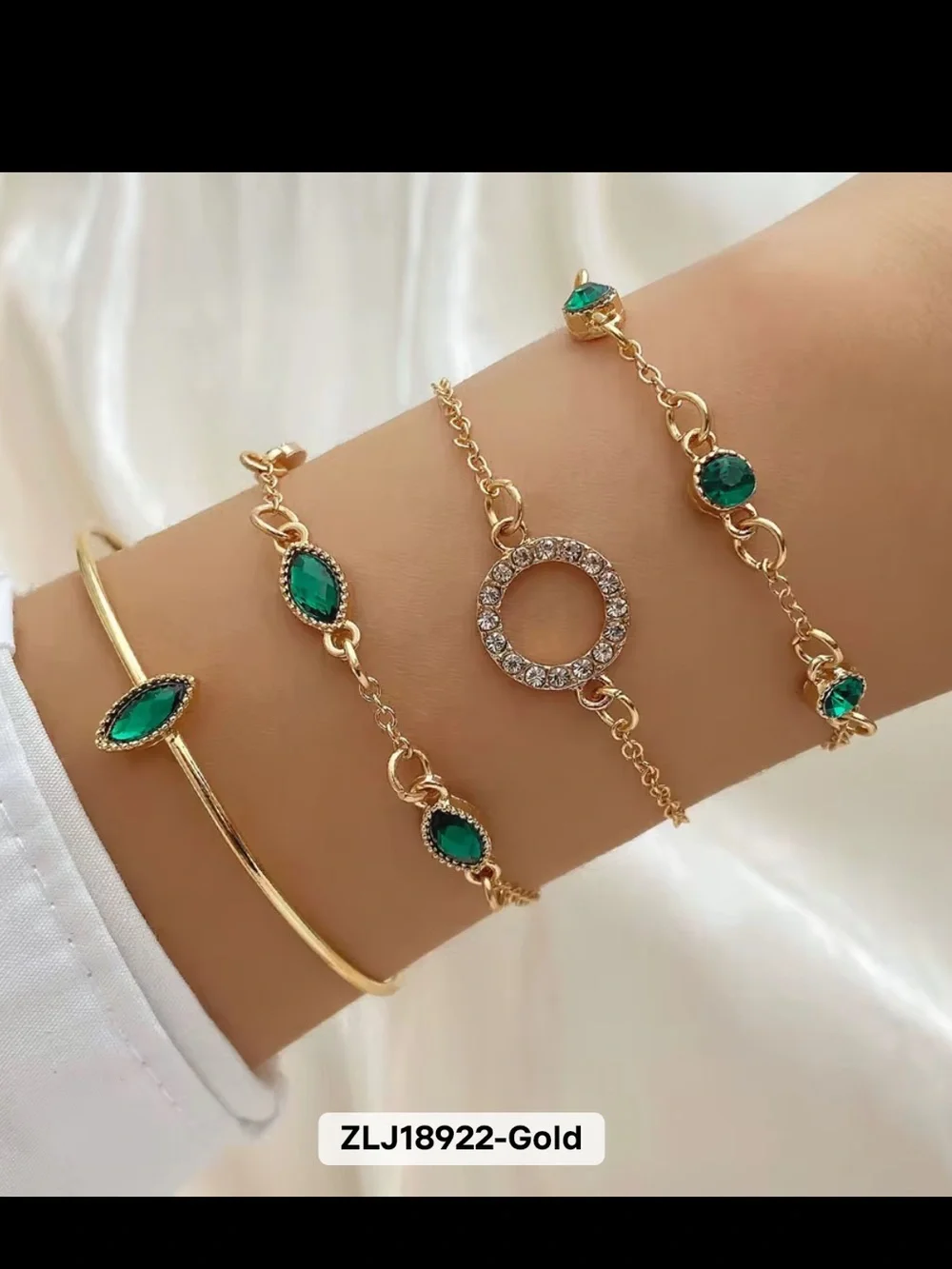 Gold Plated Women’s Bracelet Set with Emerald Green Stones - ZLJ18922